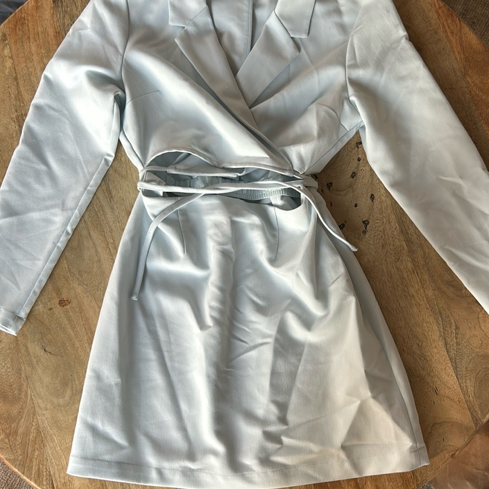 Abercrombie light blue short dress with cut out. Never worn.